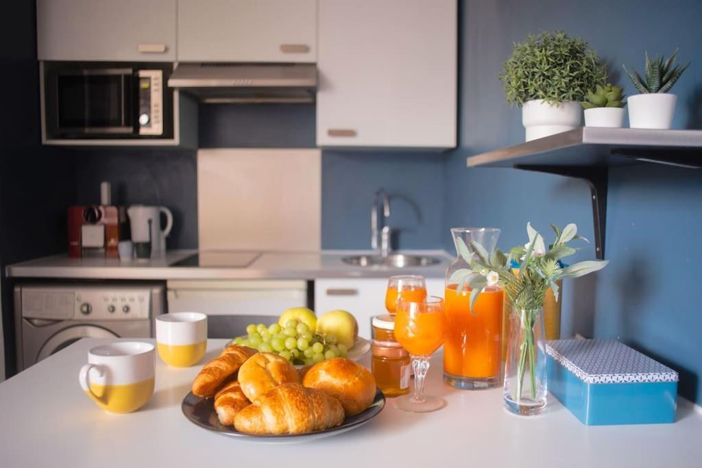 T2 Cosy & Moderne Avec Parking Prive Gratuit A Villeurbanne Exterior foto